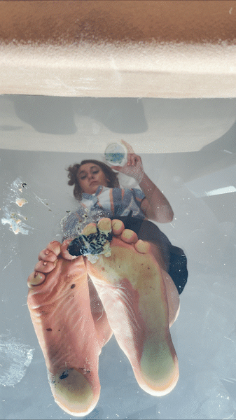 Roach Underglass 2