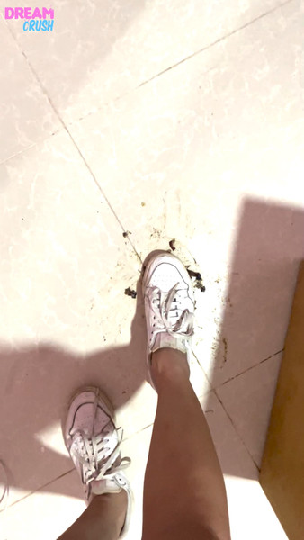 Brenda Finds a Roach [Surplus]