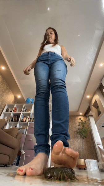Barefoot Cruncher 7